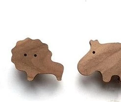 Beste recensies van ???? DWIH 4 Stuks - Houten Kapstok Haken - Dieren - Kinderkamer - Olifant - Leeuw - Nijlpaard - Giraffe - Walnoot ⭐