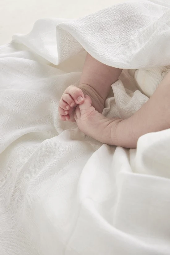 Promo ???? Meyco Biologische Hydrofiele Spuugdoekjes - 6-pack - Wit - 30x30 Cm ???? - Afbeelding 3